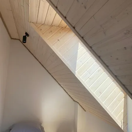 アパート Sunports ミコシェボ